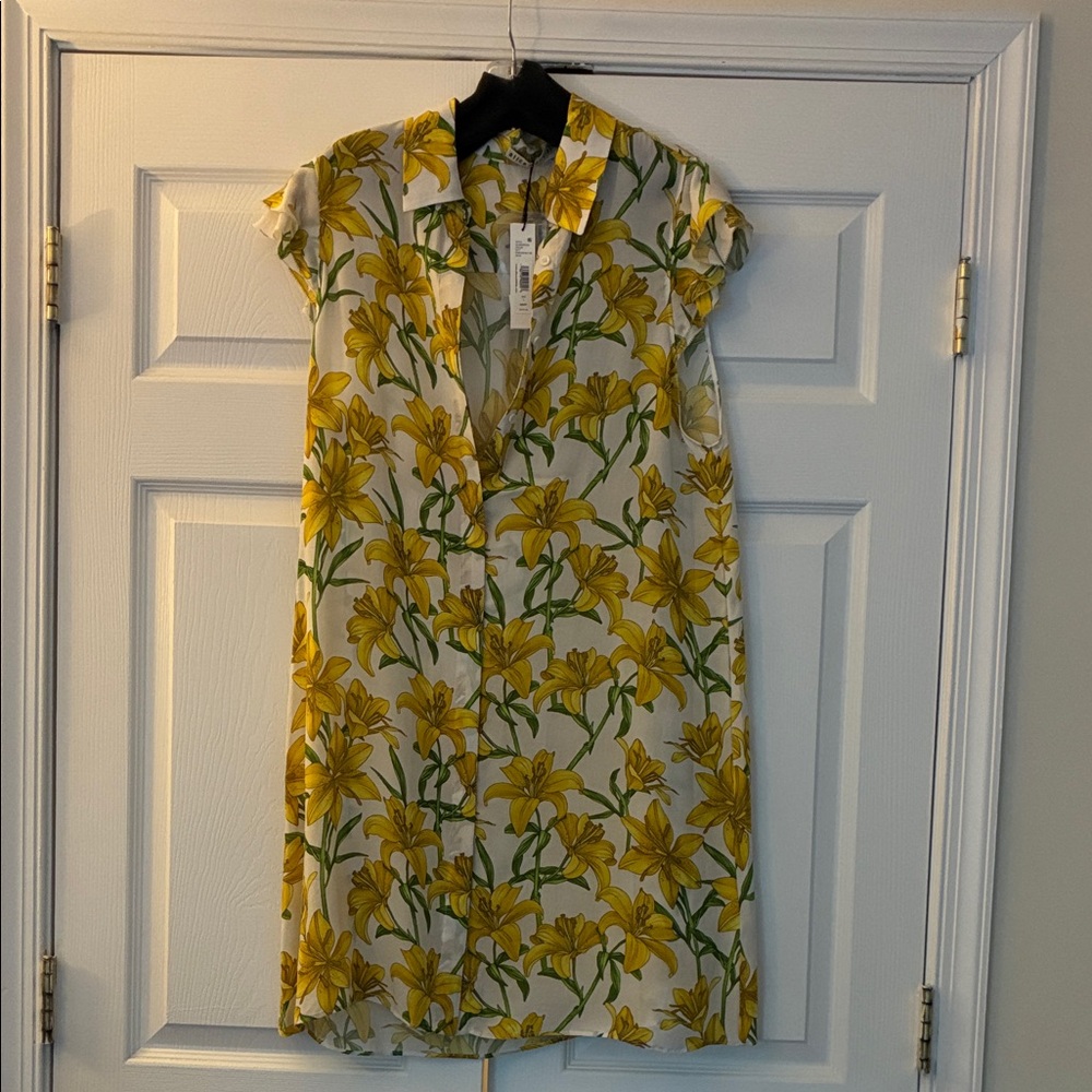 Alice + Olivia White Button-Up Shirt with Yellow Floral Print